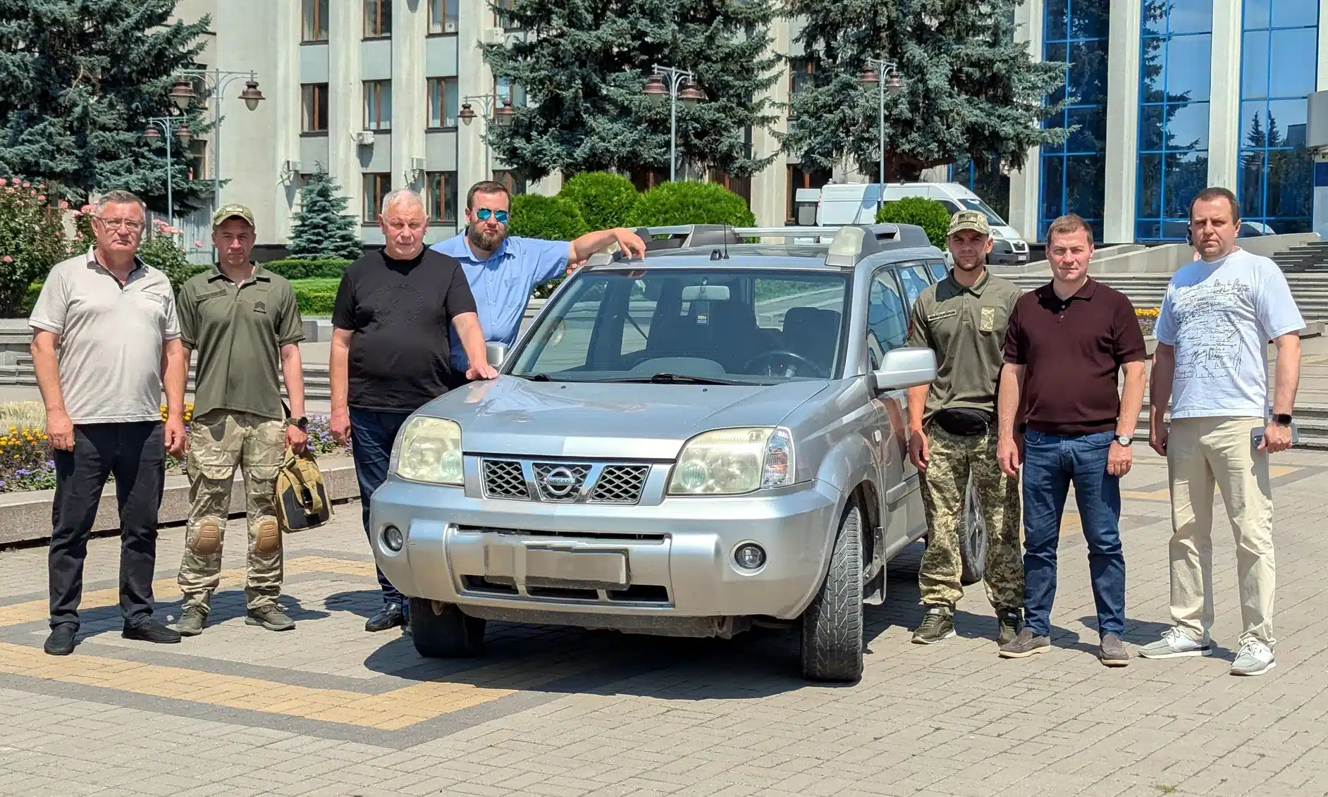 За гроші з благодійного аукціону в Рівному купили позашляховик для військових
