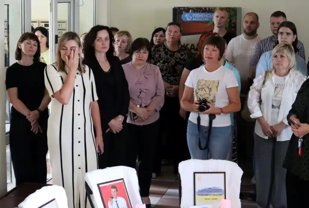 На Рівненщині вшанували памʼять медиків, які загинули під час війни - фото 1