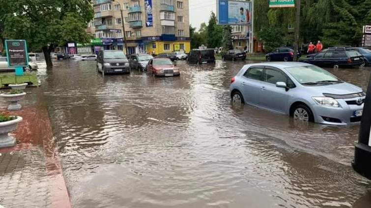 У Рівному визначили підрядника для реконструкції мереж водовідведення в центрі міста