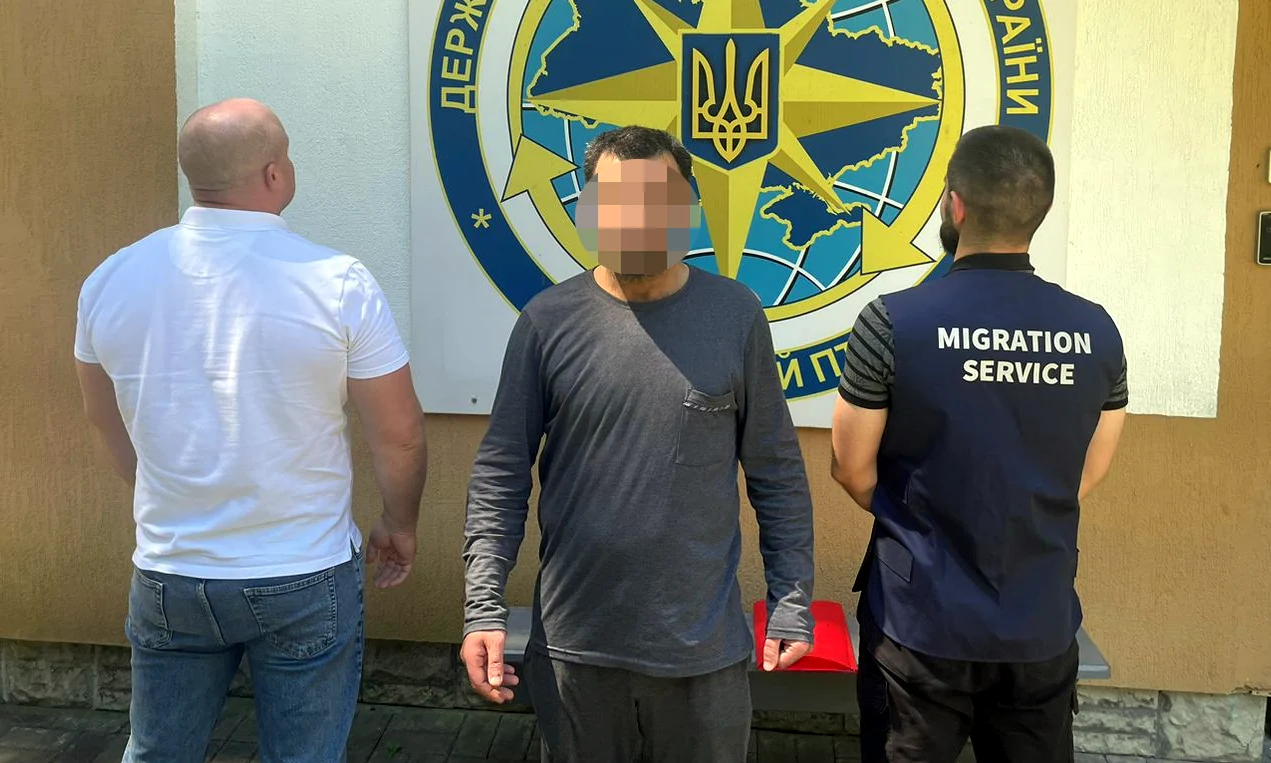 На Рівненщині затримали іноземця з неврегульованим міграційним статусом