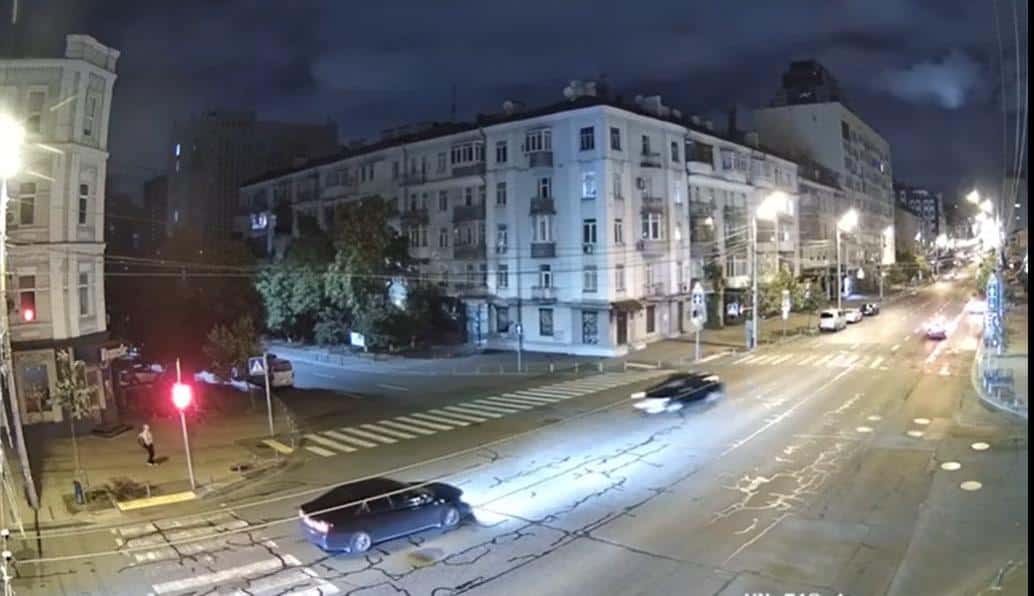 Столичний працівник прокуратури збив жінку на пішохідному переході (ВІДЕО)