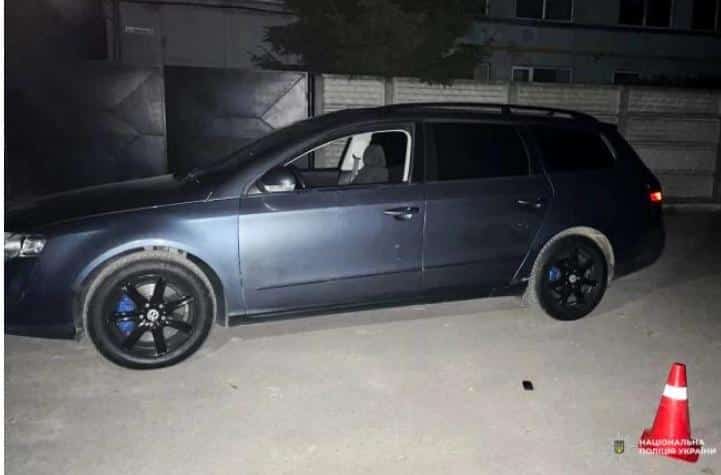У Здолбунові чоловік намагався викрасти авто, погрожуючи ножем