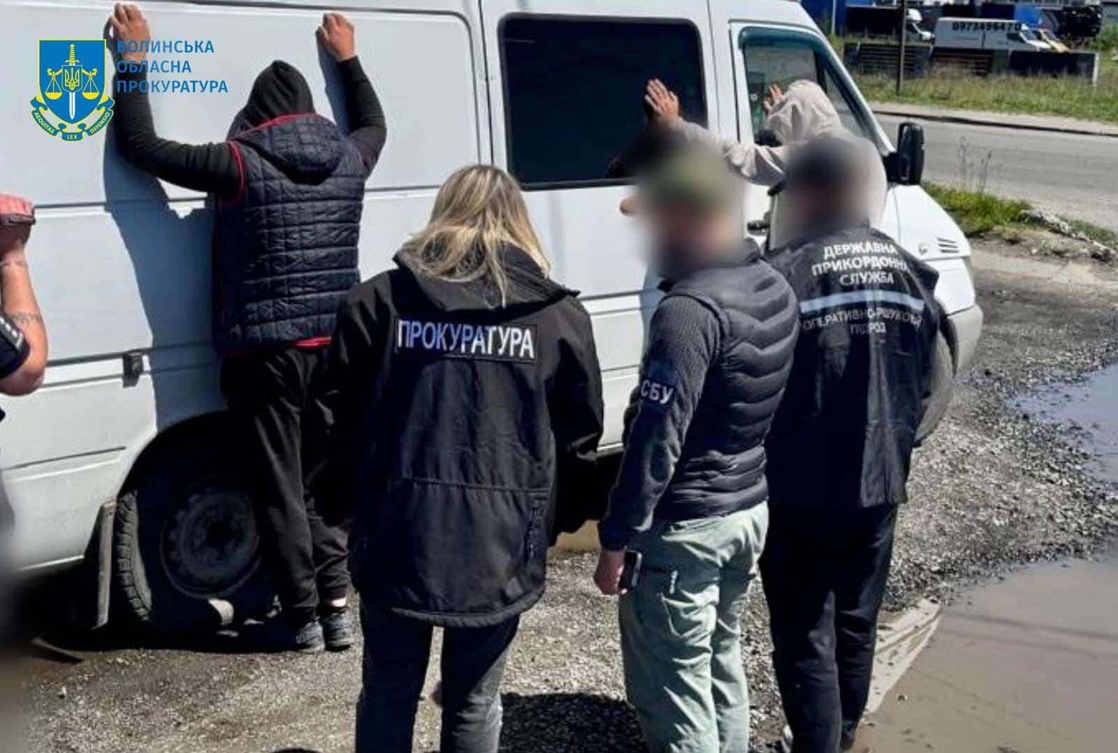 На Волині судитимуть двох рівнян за незаконне переправлення військовозобов’язаних На Волині судитимуть двох рівнян за незаконне переправлення військовозобов’язаних