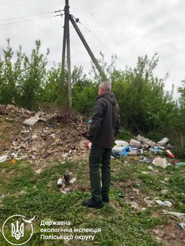 На Рівненщині виявили шість несанкціонованих сміттєзвалищ: збитки державі — понад 600 тисяч гривень - фото 4
