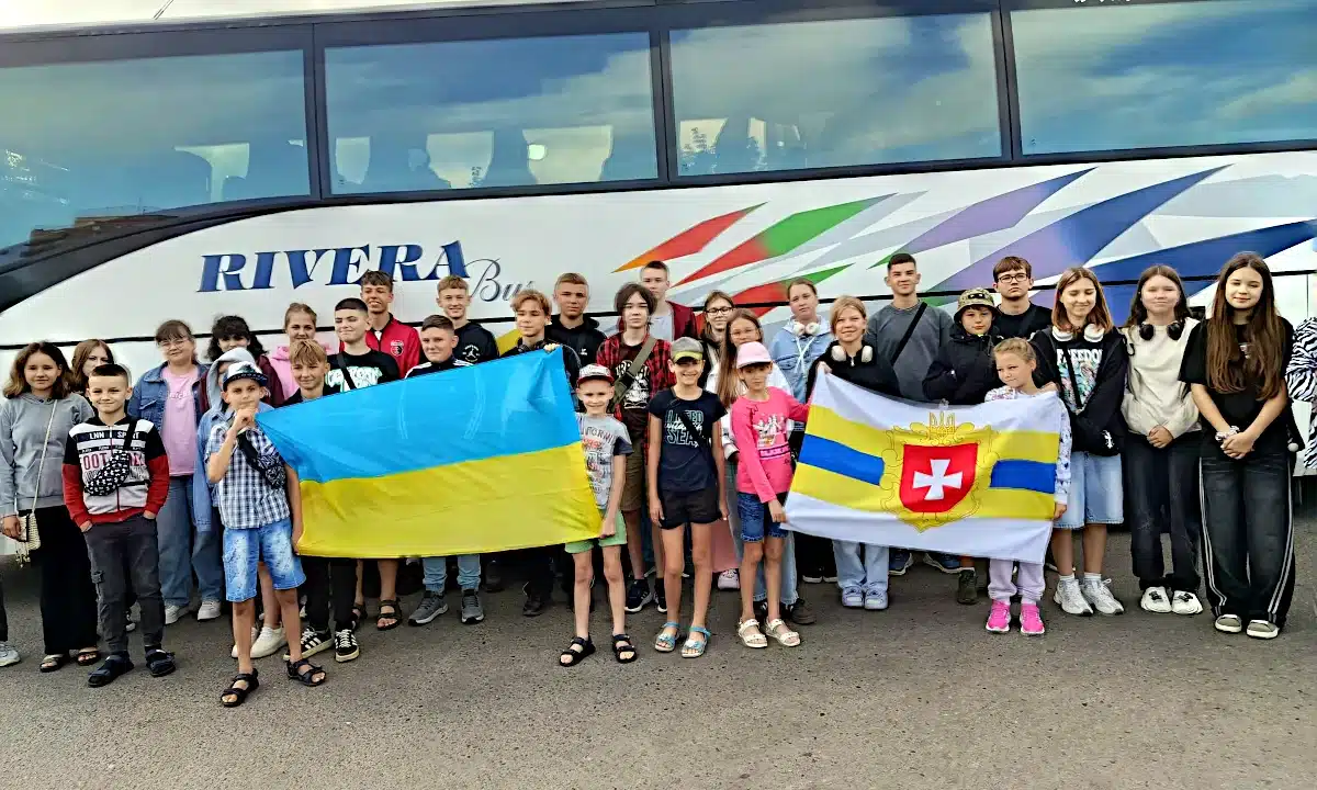 Ще 34 дитини пільгових категорій з Рівненщини поїхали на відпочинок у «Артек»