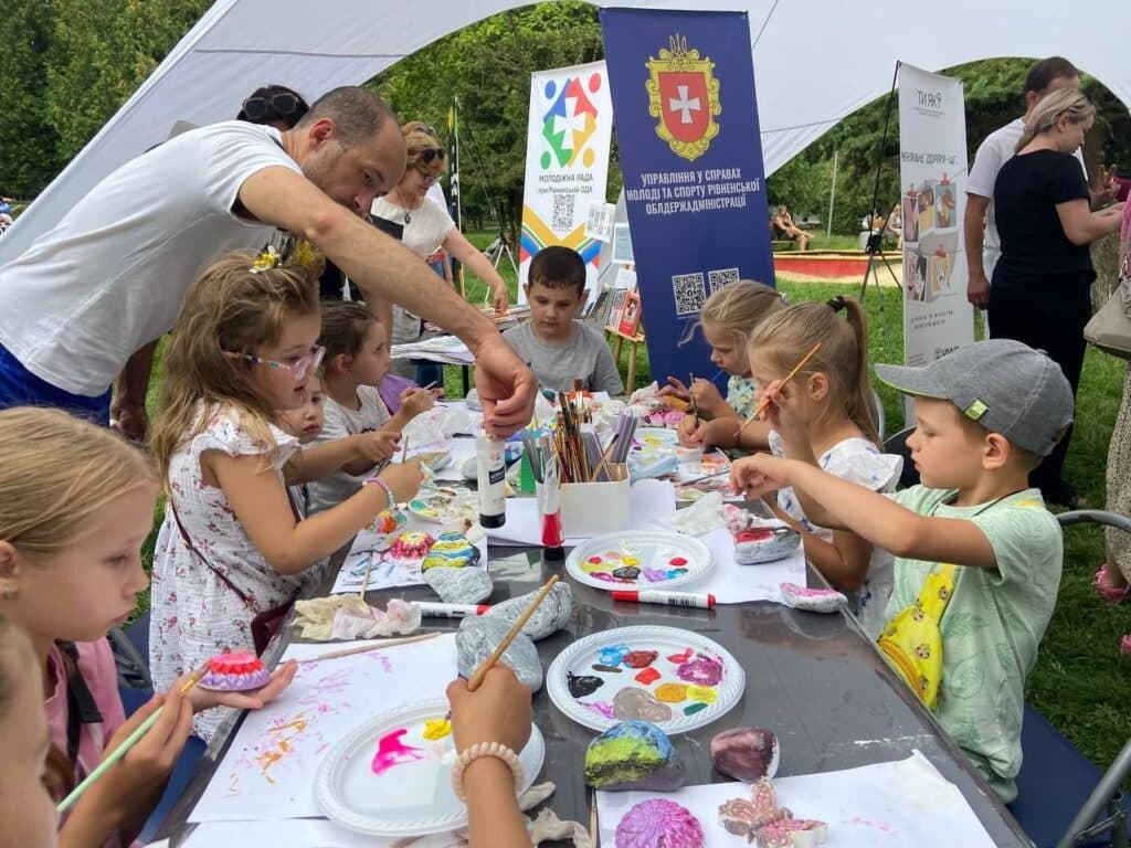 День спільнодії «Молодь знає як!» у Рівному та громадах області - фото 1