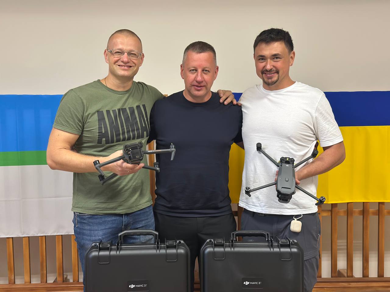 14-й полк безпілотних комплексів отримав дрони Mavic 3T від громади Рівного