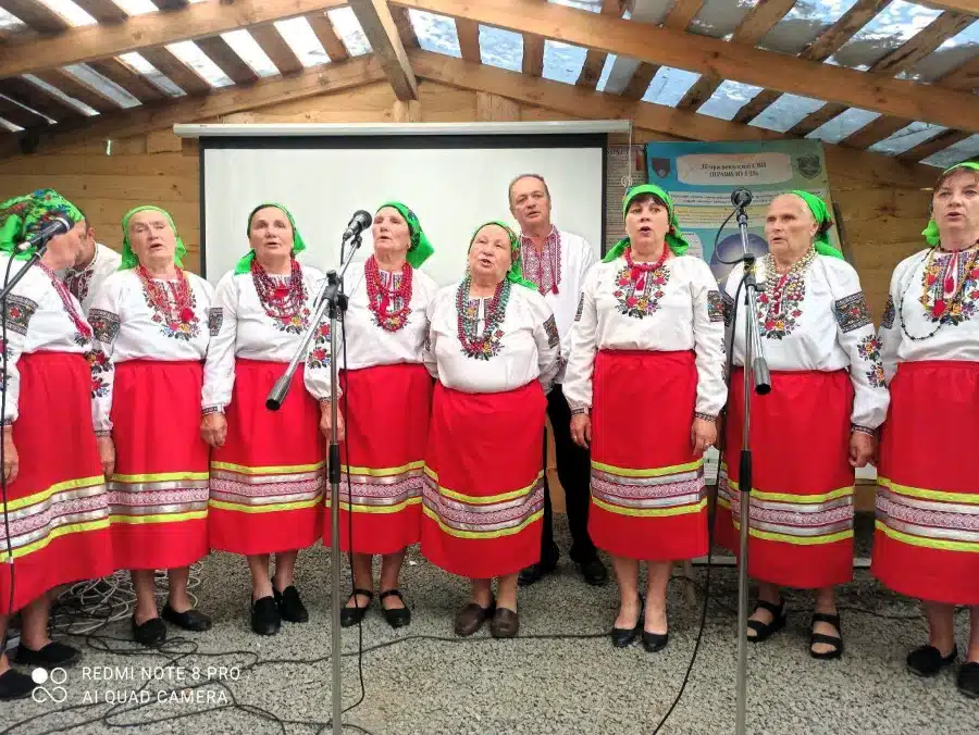 «Ноти підтримки»: аматори з Зносичів подарували військовим щирі пісні та гарний настрій - фото 1