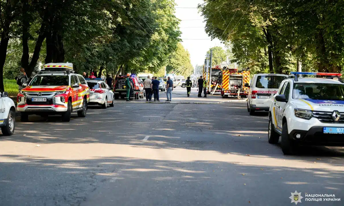 Рівенські правоохоронці працювали на місці падіння уламків шахеда (ФОТО, ВІДЕО)
