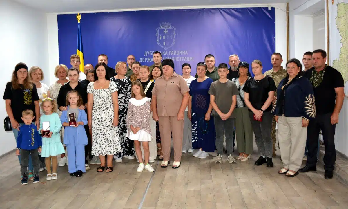 На Дубенщині вручили державні нагороди родинам полеглих захисників