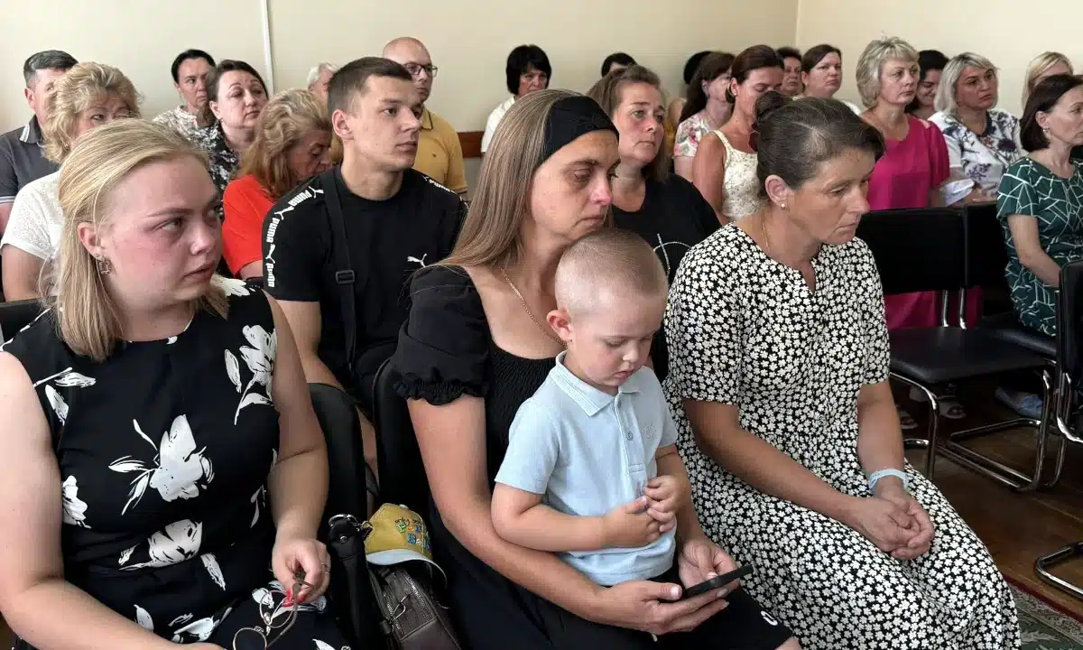 Державні нагороди вручили родинам загиблих захисників України з Рівненського району