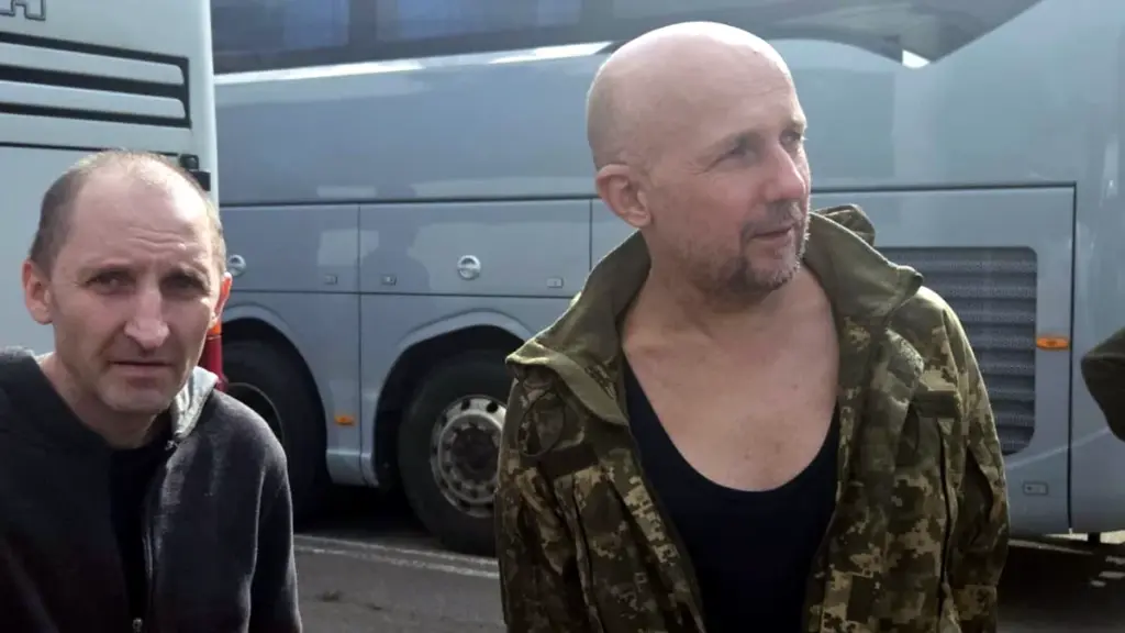 Україна провела новий обмін: звільнені військові та цивільні, серед них журналісти - фото 1