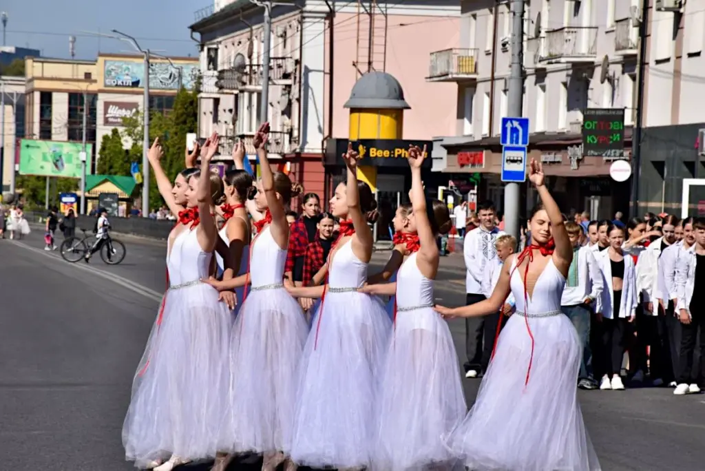 Рівне святкує 742-річчя: з пошаною до минулого і вдячністю Захисникам - фото 4