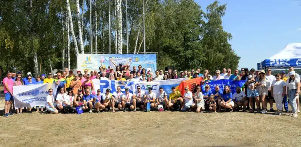 На Рівненщині відбулися змагання з триатлону, під час яких зібрали 86 тис. грн для ЗСУ - фото 3