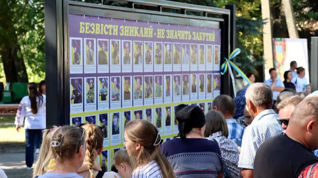 У Зарічному відкрили Меморіал загиблим Героям та провели захід «Вараський гарт» - фото 2