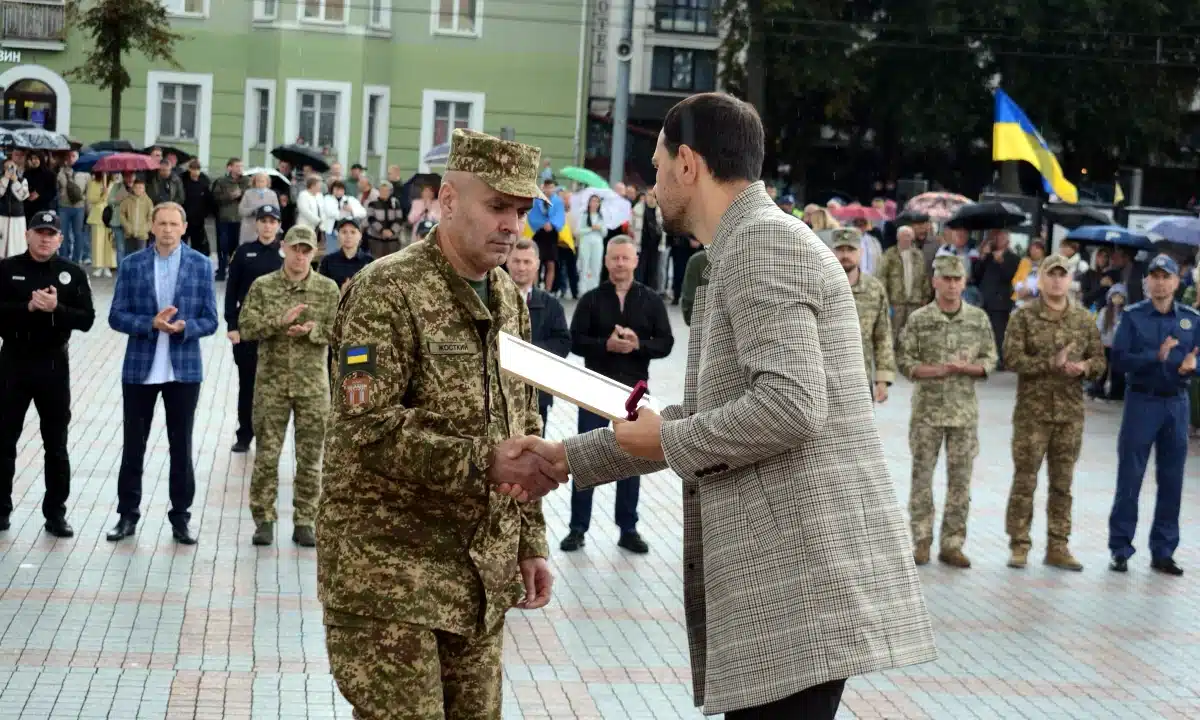 На Рівненщині вручили державні та обласні нагороди до Дня Незалежності