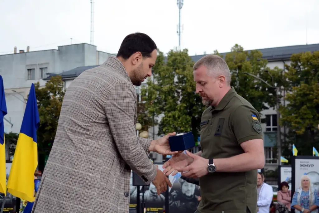 На Рівненщині вручили державні та обласні нагороди до Дня Незалежності - фото 2