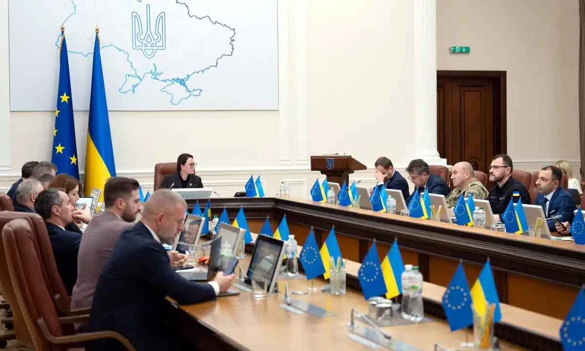 Відтепер чоловіки 18-22 років можуть вільно перетинати державний кордон
