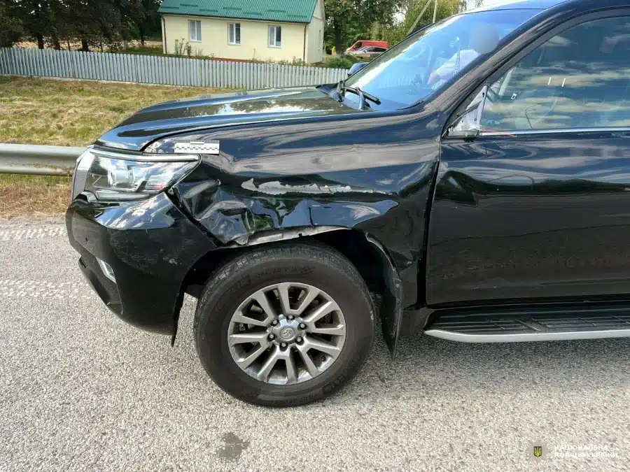 На Дубенщині водій збив жінку на пішохідному переході: потерпіла в лікарні - фото 1