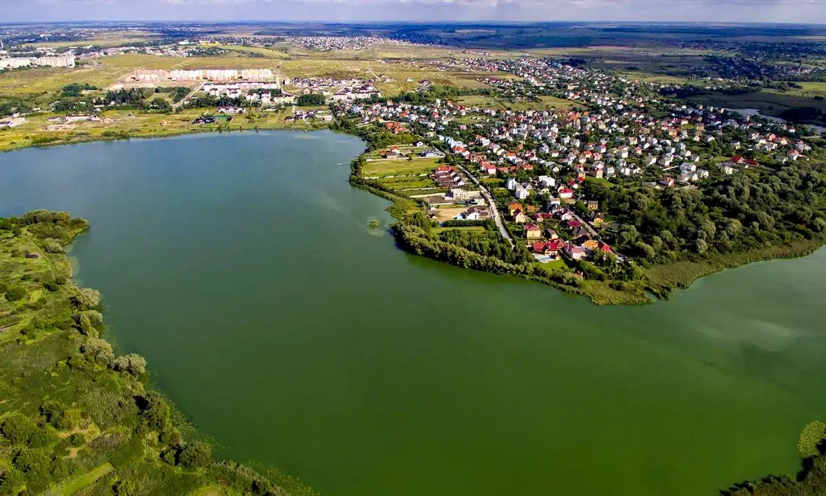 Басів Кут стане чистішим: на берегах озера збудують каналізацію за гроші ЄС