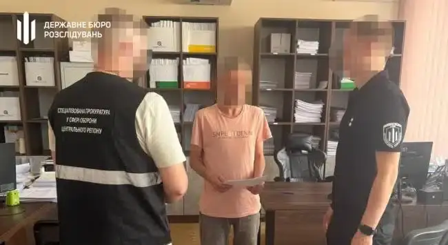 Військовослужбовець передавав ворогу дані з полігонів на Рівненщині