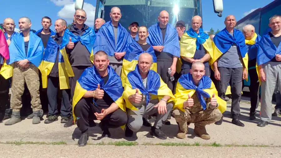 З російського полону повернулися 84 українці, серед них – утримувані з 2014 року - фото 2