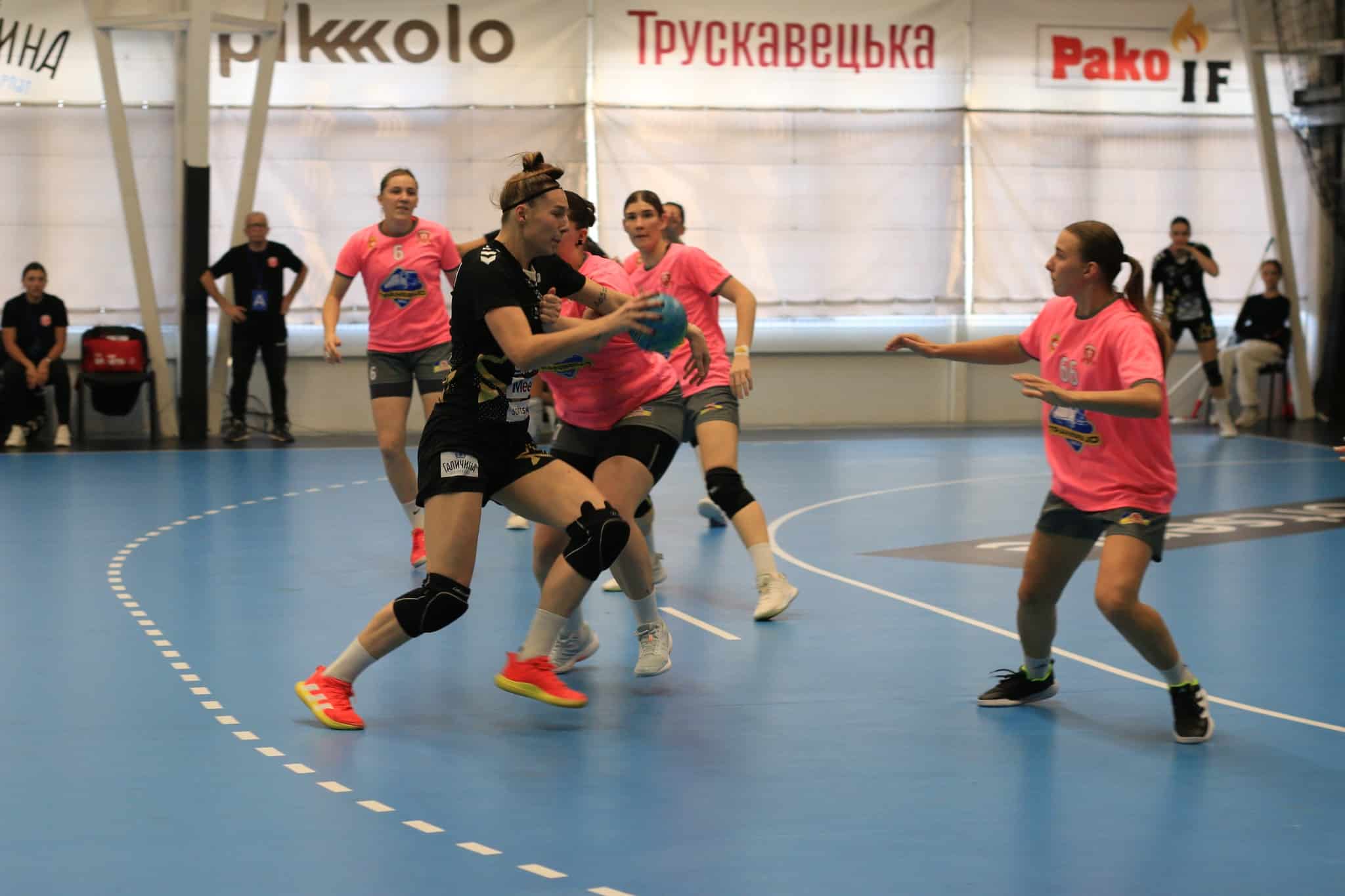 ГК «Рівне» дебютував у Суперлізі проти чинних чемпіонок
