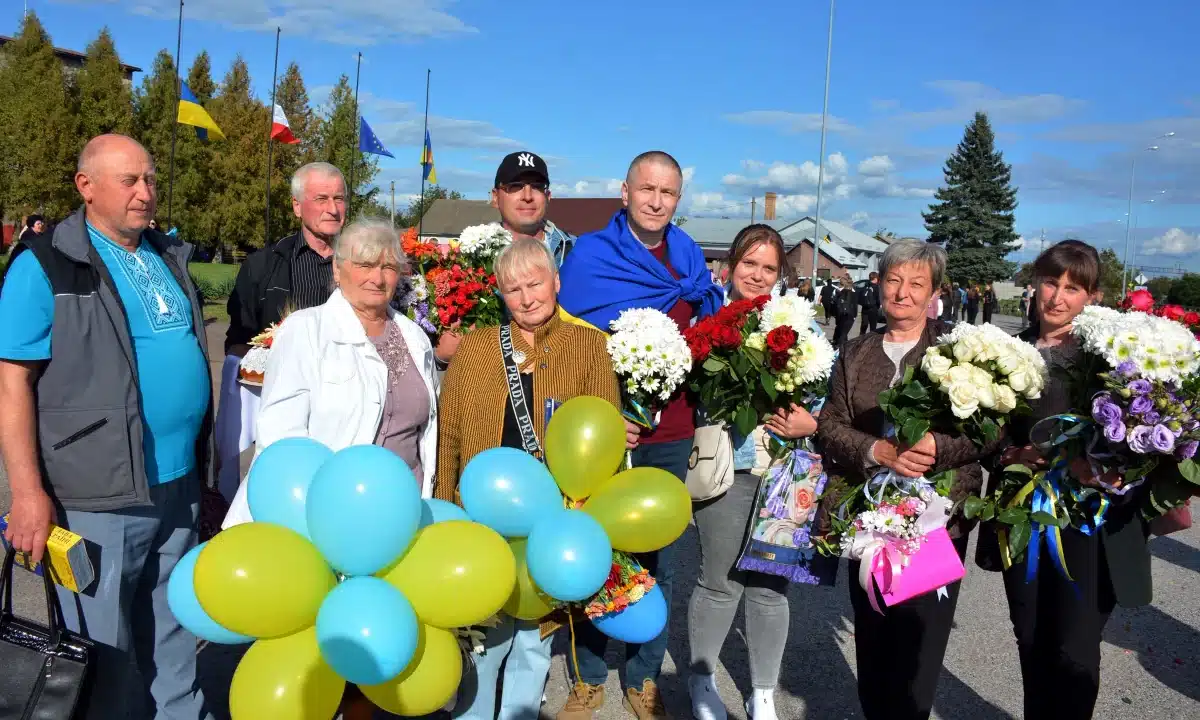 Після 38 місяців полону захисник із Верби Роман Бронський повернувся додому