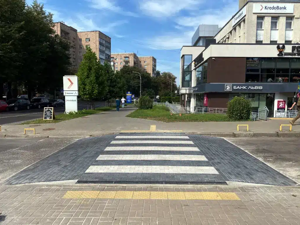 bezbarjerni-perekhody-02
