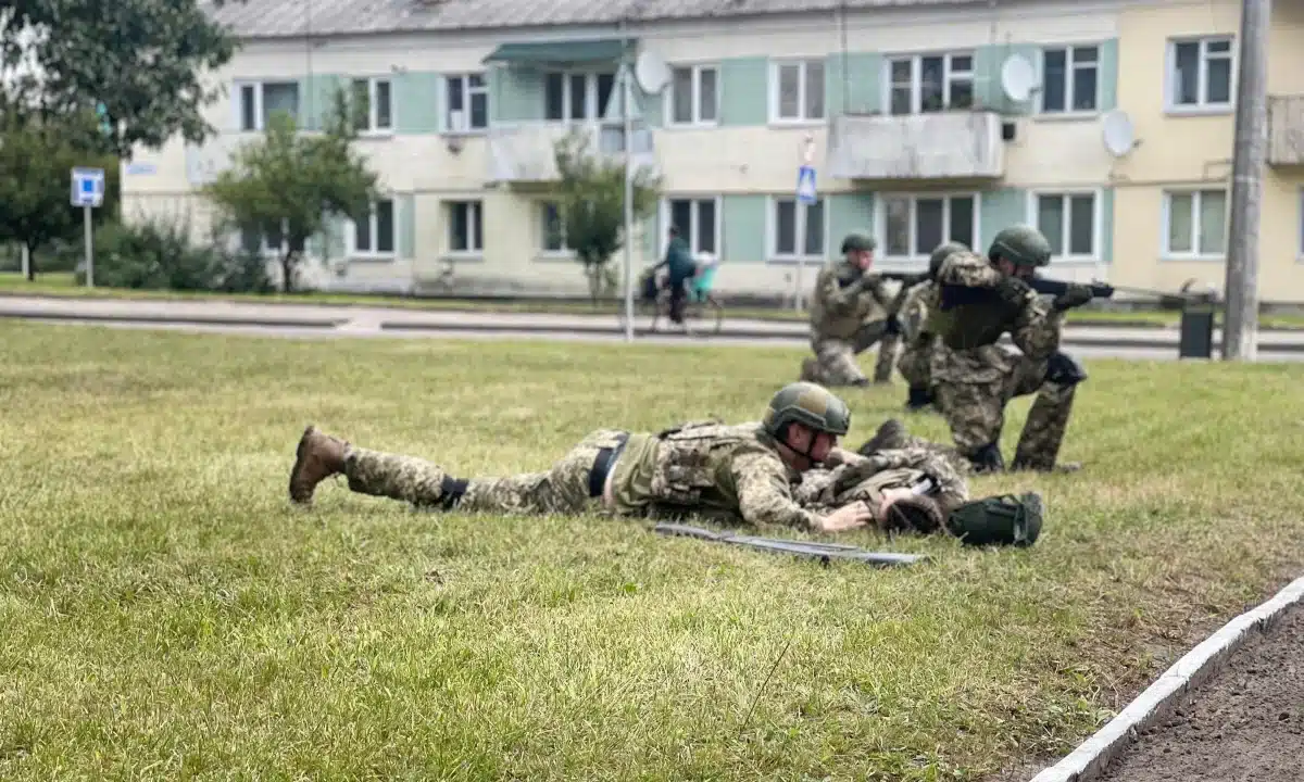 У Березному відкрили сучасний центр «Захист України» для школярів