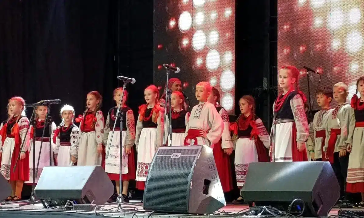 Вихованці Етнокультурного центру Рівненського ПДМ здобули перемоги на «Червоній руті-2025»