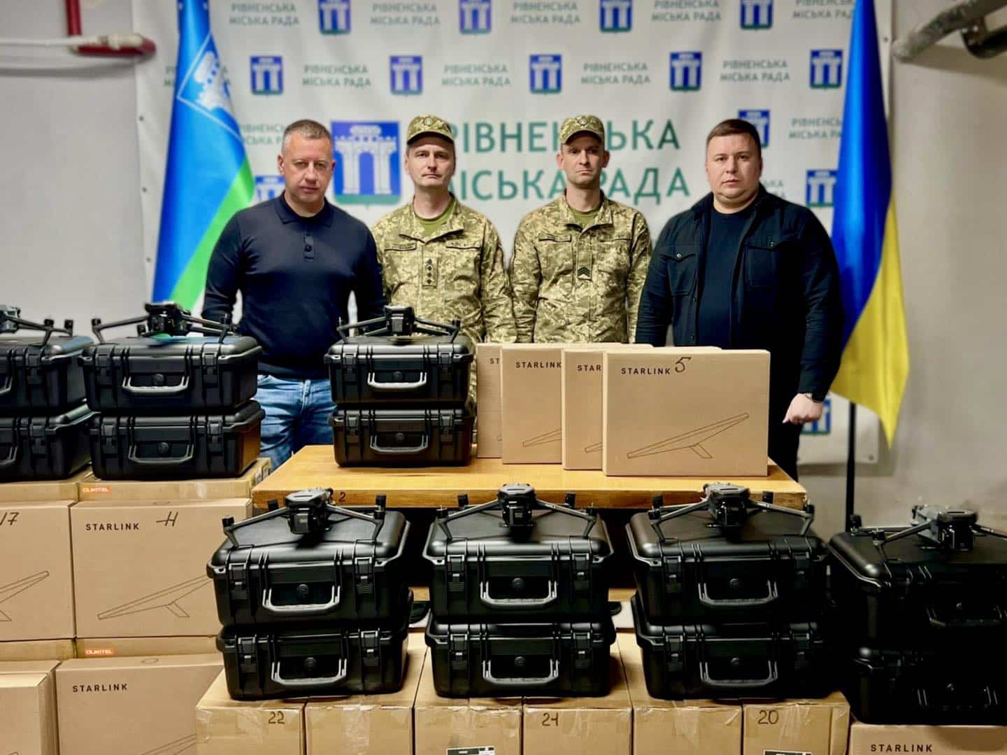 Рівненська громада передала військовим нове обладнання для фронту