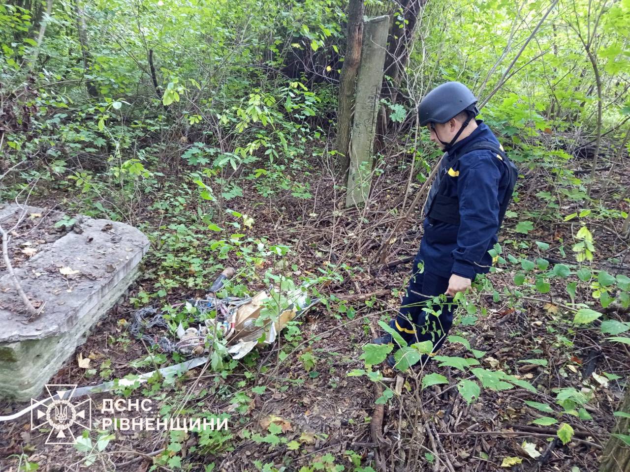 Офіцер-рятувальник на Дубенщині ідентифікував боєприпас часів Другої світової
