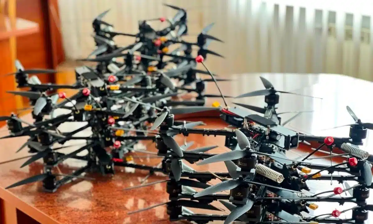 Костопільська міська рада передала військовим 61 FPV-дрон та обладнання