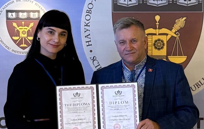 Викладачка з Рівного Людмила Боровик отримала звання Почесного професора Європейського інституту безперервної освіти