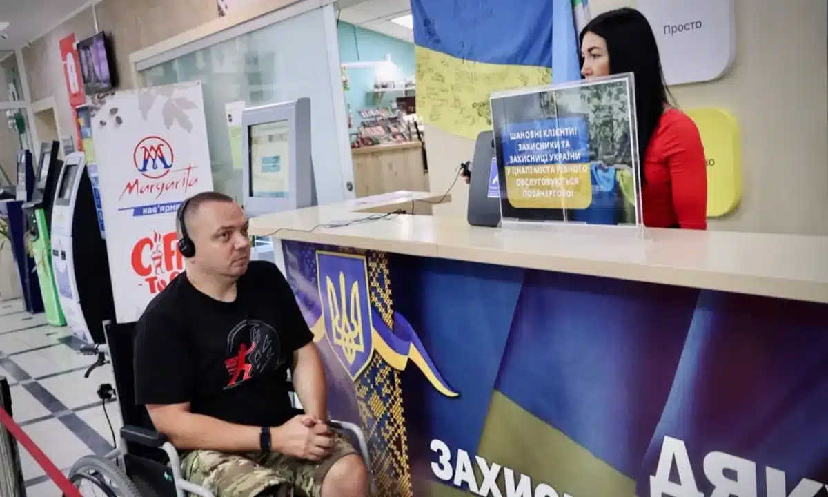 У Рівному на безбар’єрність перевіряли ЦНАП, залізничну станцію й лікарні (ВІДЕО)