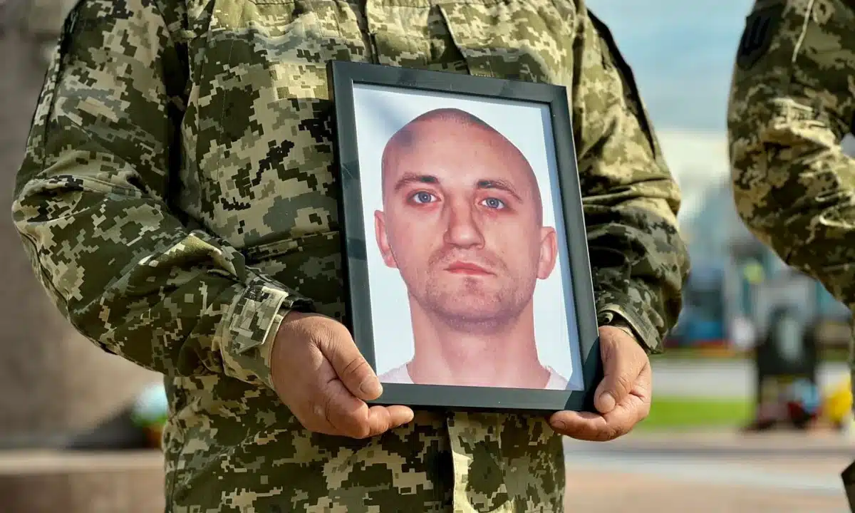 З полеглим захисником Максимом Пастуховим попрощались у Рівному