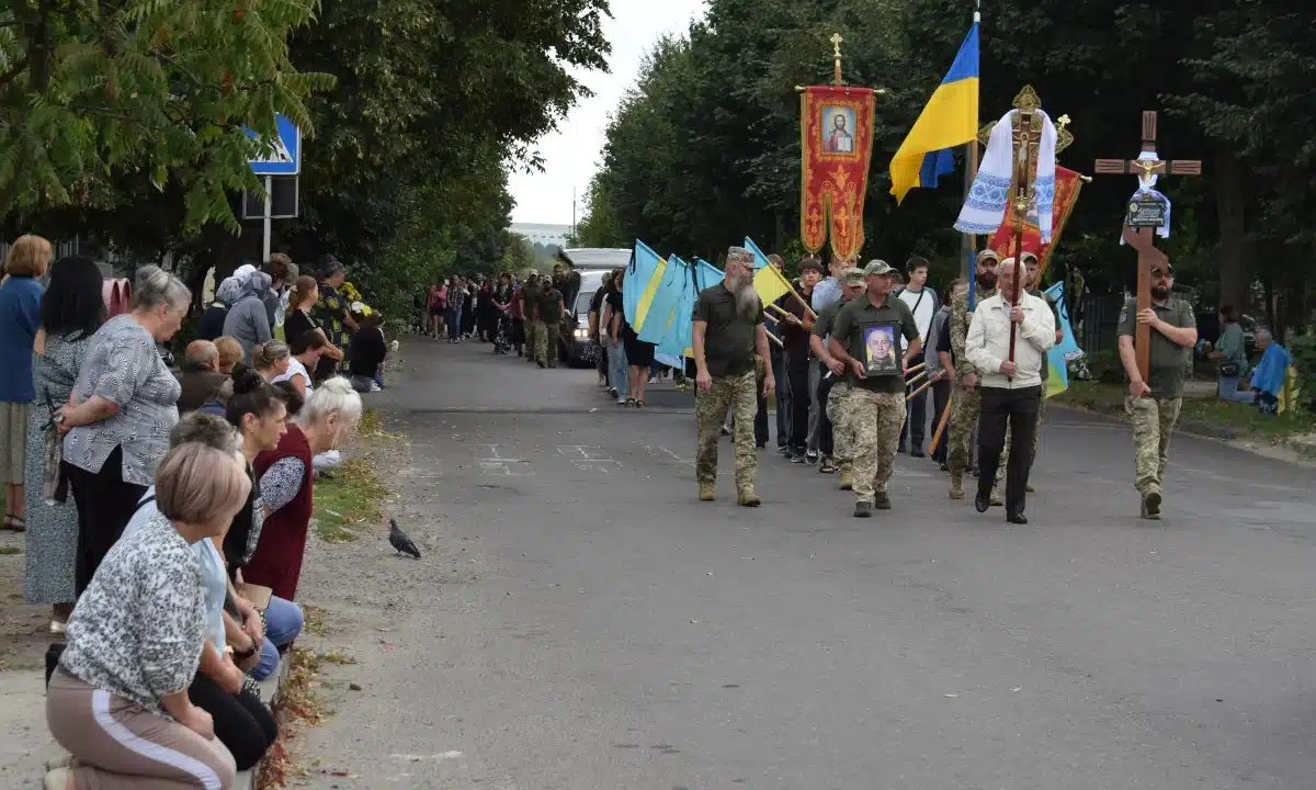 У Здолбунові на вічний спочинок провели полеглого в бою захисника