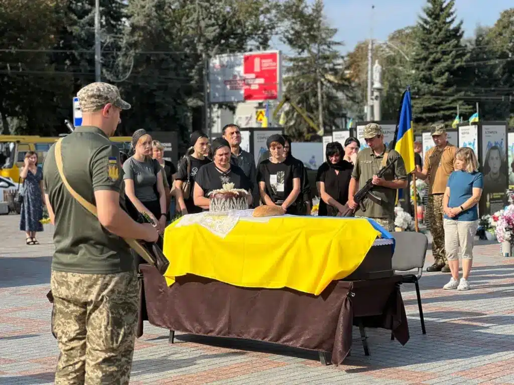 pokhoron-Serhij-Bortnik-02