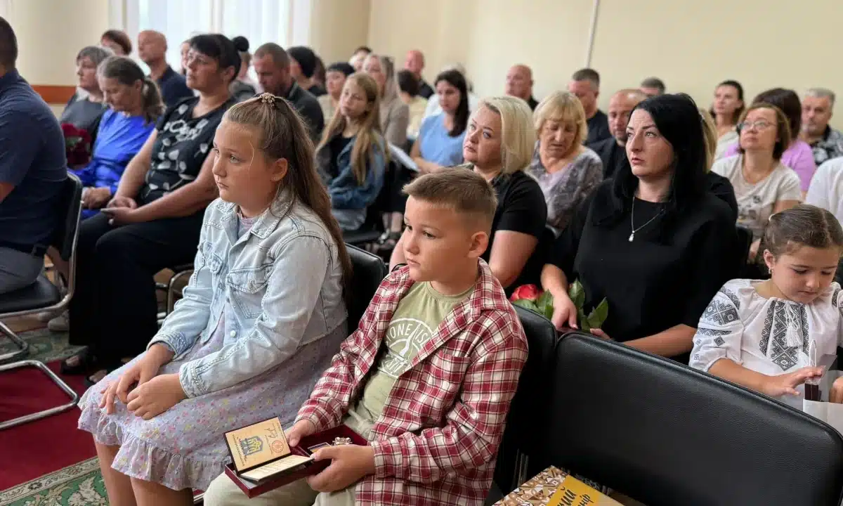 Родинам полеглих Захисників на Рівненщині вручили державні нагороди