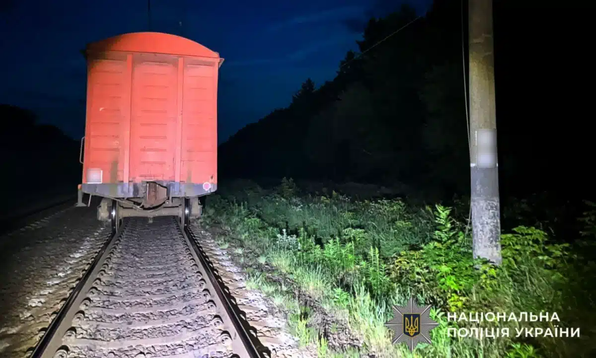 У Дубні під потягом загинула 14-річна дівчина. Поліція розслідує обставини