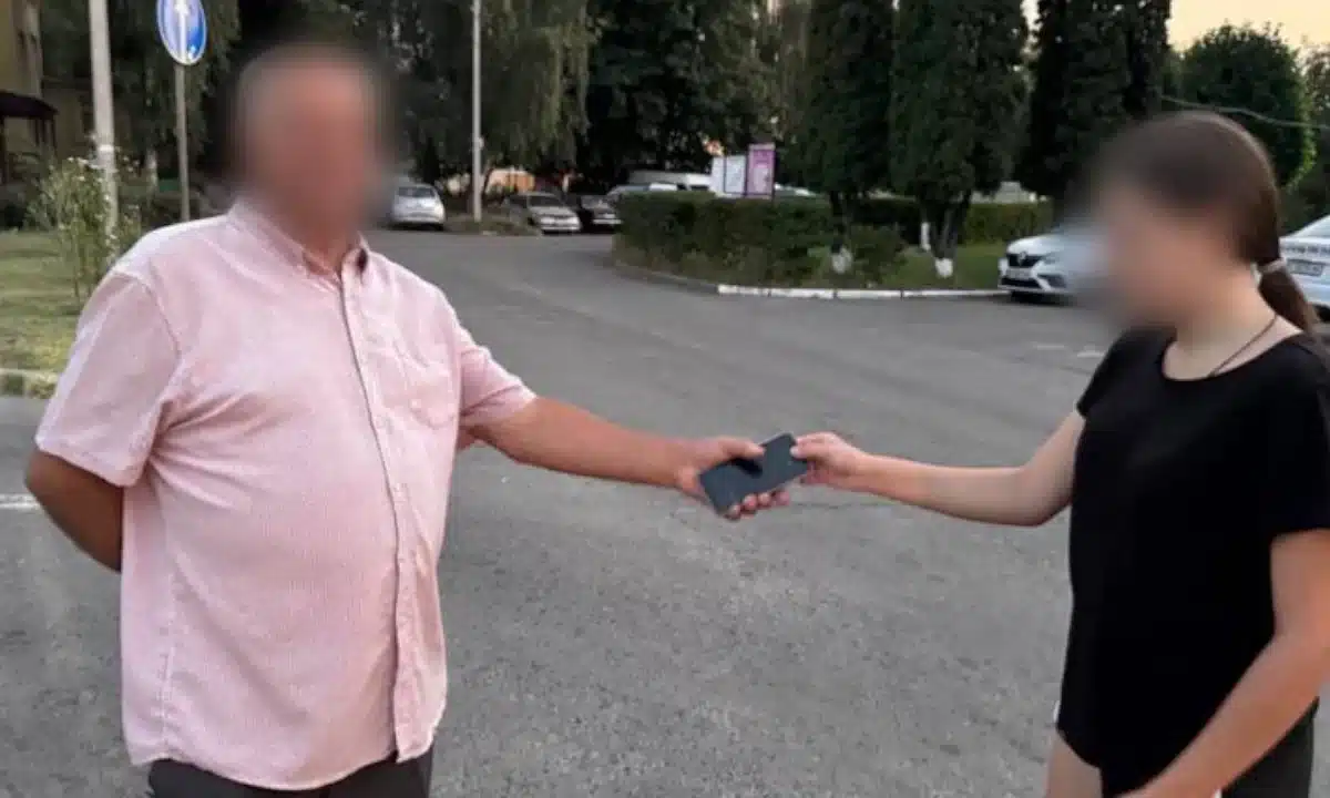 Небайдужість, що повертає втрачене: як рівняни допомогли знайти гаманець і телефон