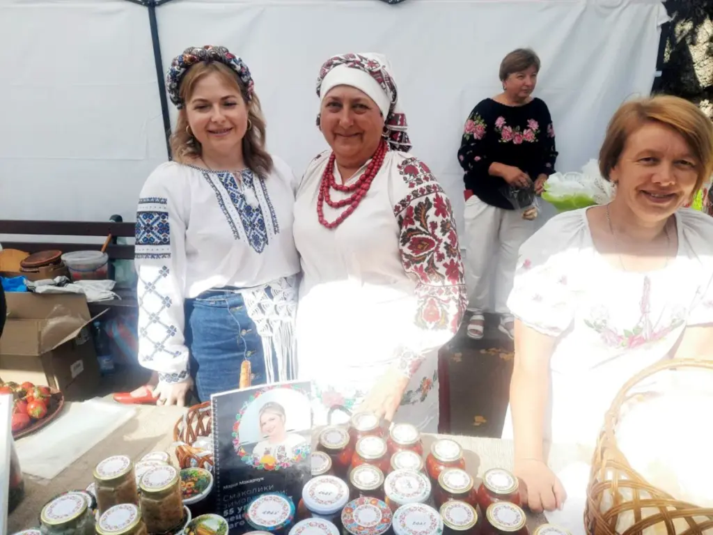 zhyv-spadshchyna-babyu-volodymyrec-07