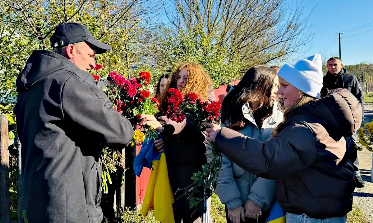 Захисник із Піскова Віталій Левчук повернувся додому з полону