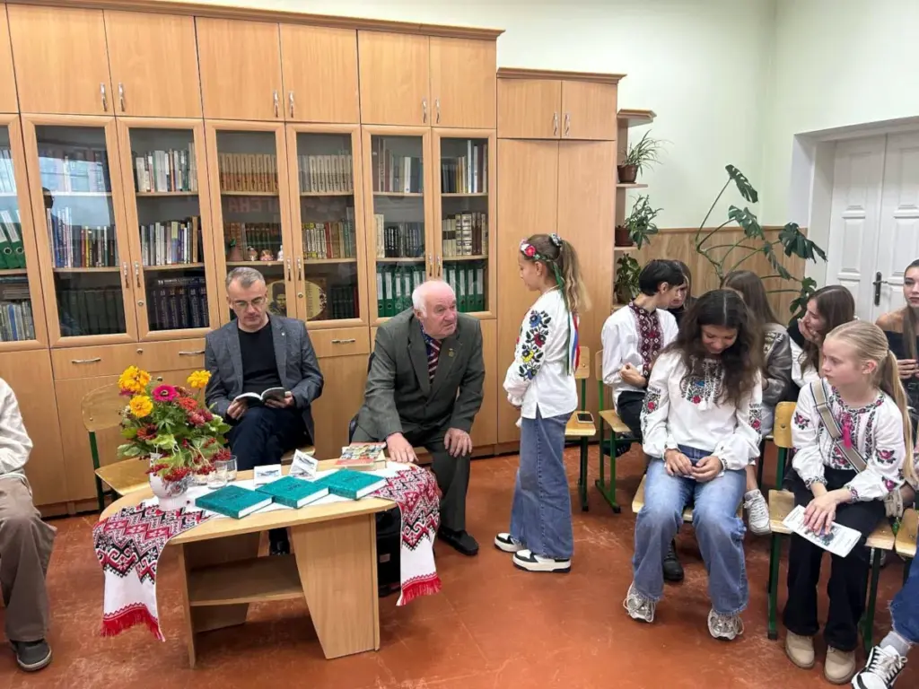 Yevhen-Shmorhun&#8211;licej-ukrajinskyj-biblioteka-02