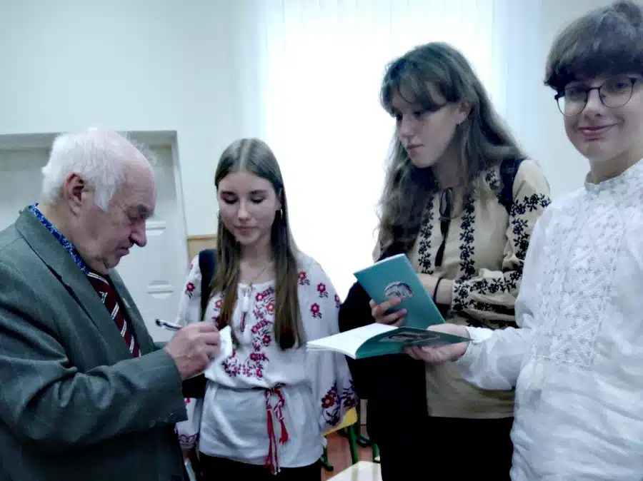 Yevhen-Shmorhun&#8211;licej-ukrajinskyj-biblioteka-05