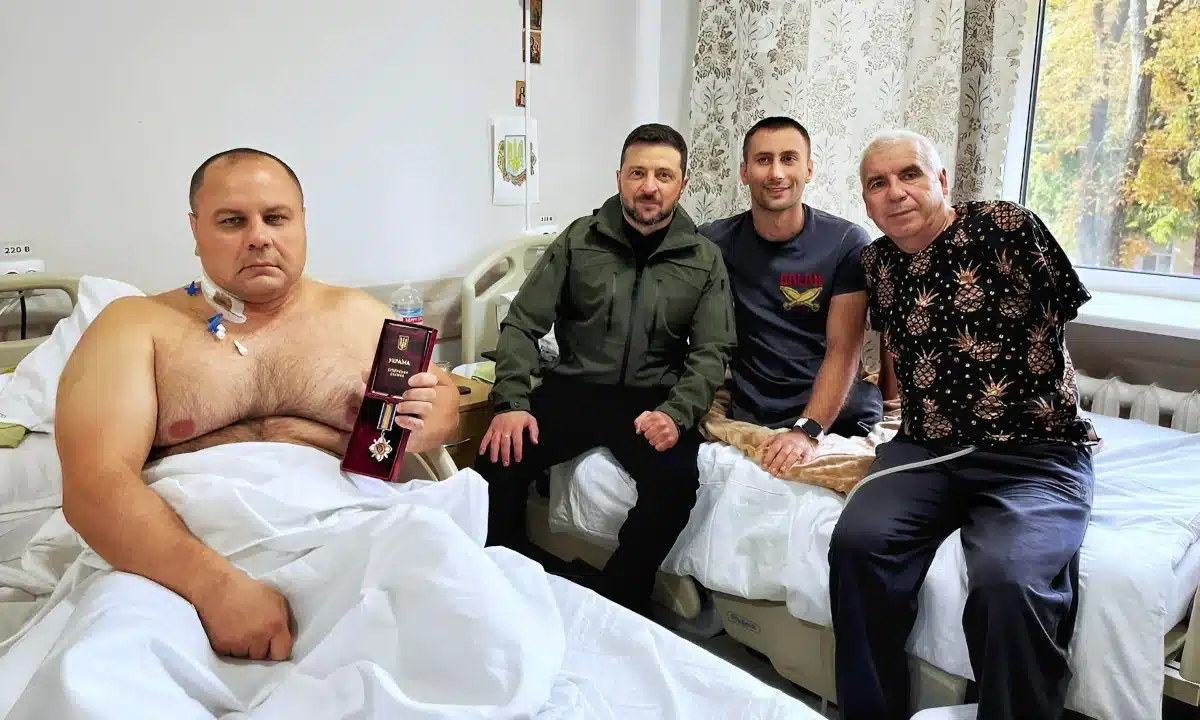 Президент нагородив лісівника з Рівненщини Орденом «За мужність»