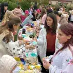 У Розвазькій гімназії провели благодійний ярмарок «Смаколики придбай – ЗСУ допомагай» Благодійний ярмарок у Розвазькій гімназії.