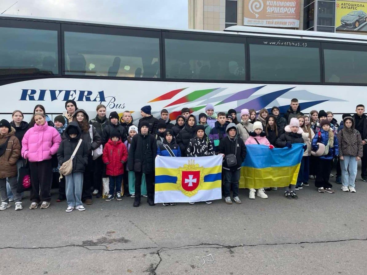 Діти з Рівненщини поїхали на відпочинок до «Артеку»