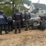 Жителя Рівного затримали під час спроби незаконного переправлення чоловіків за кордон Жителя Рівного затримали під час спроби незаконного переправлення чоловіків за кордон